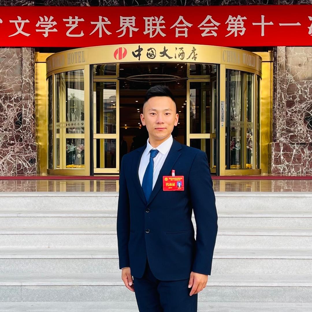 华梅学东