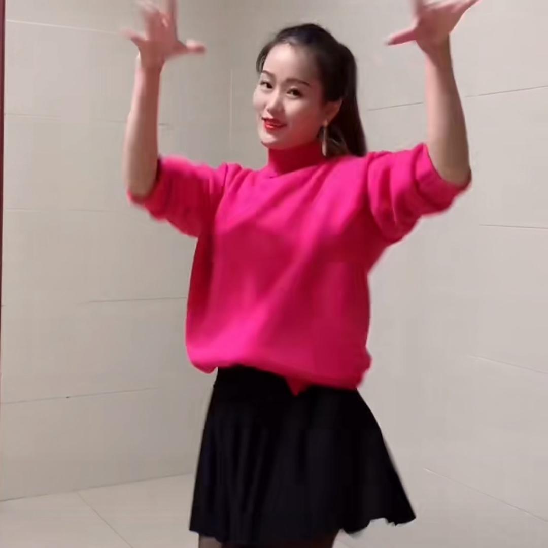 翠翠爱跳舞