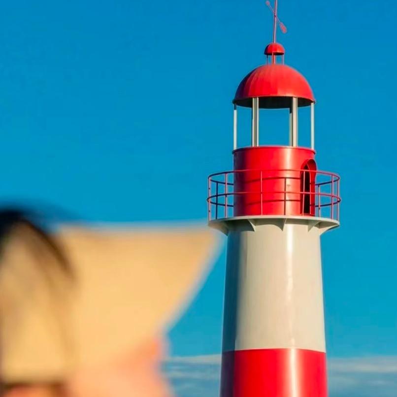 海子西半岛悬崖民宿