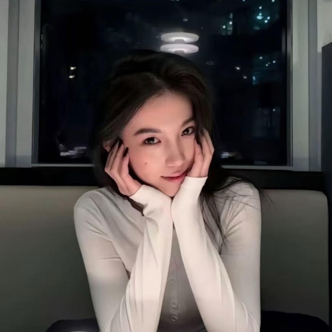周周^