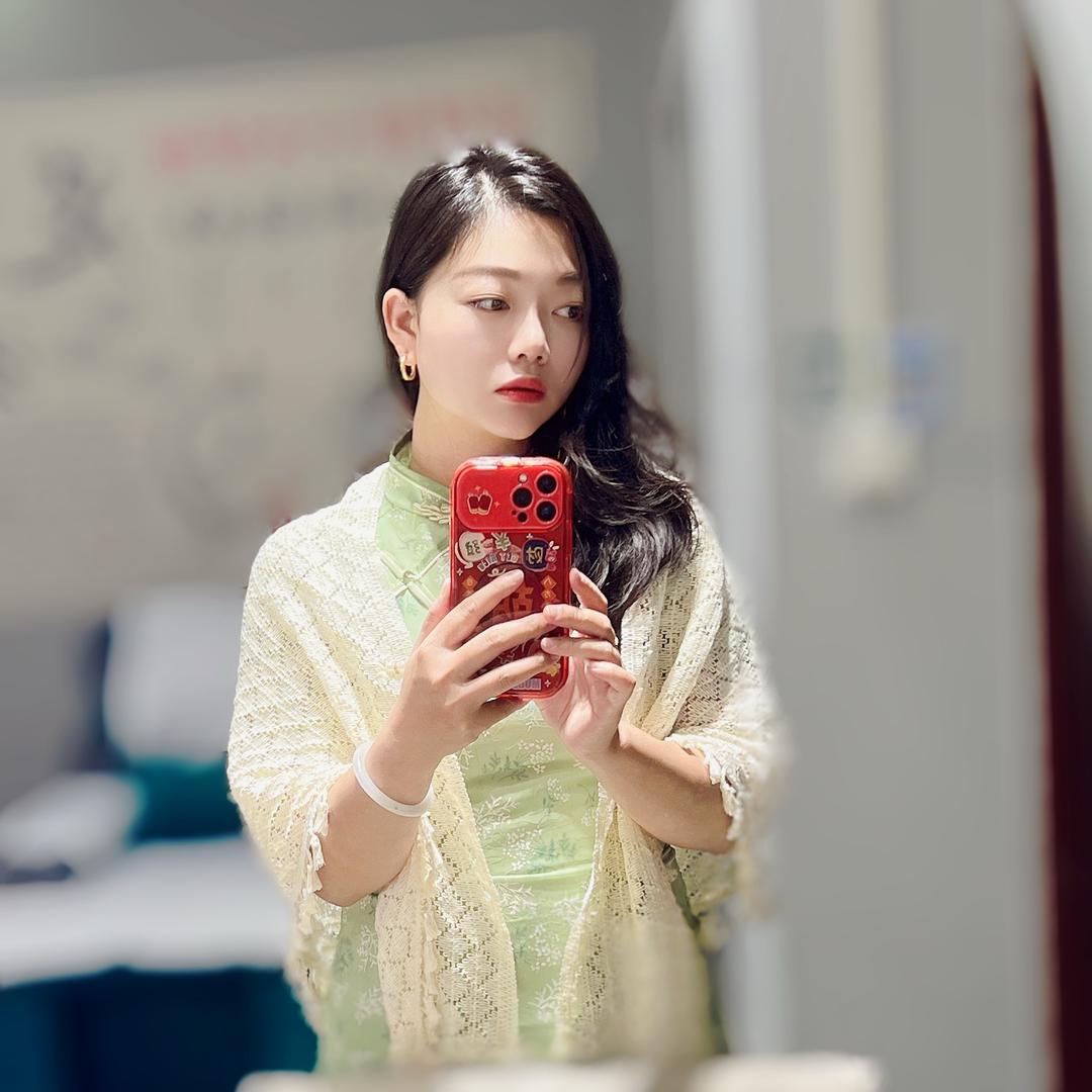 胡清清