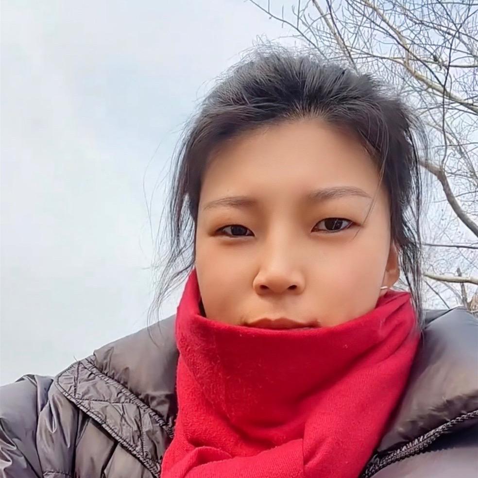 大妞.