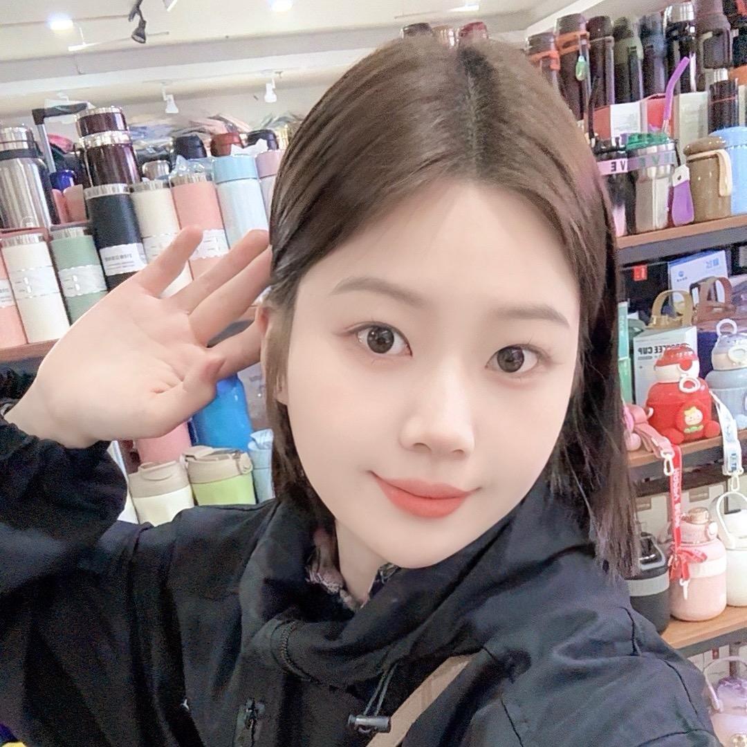 小周卖水杯
