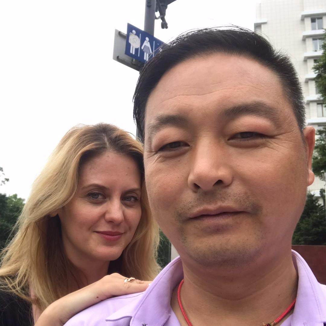 阜南县鸿图汔贸名车代购