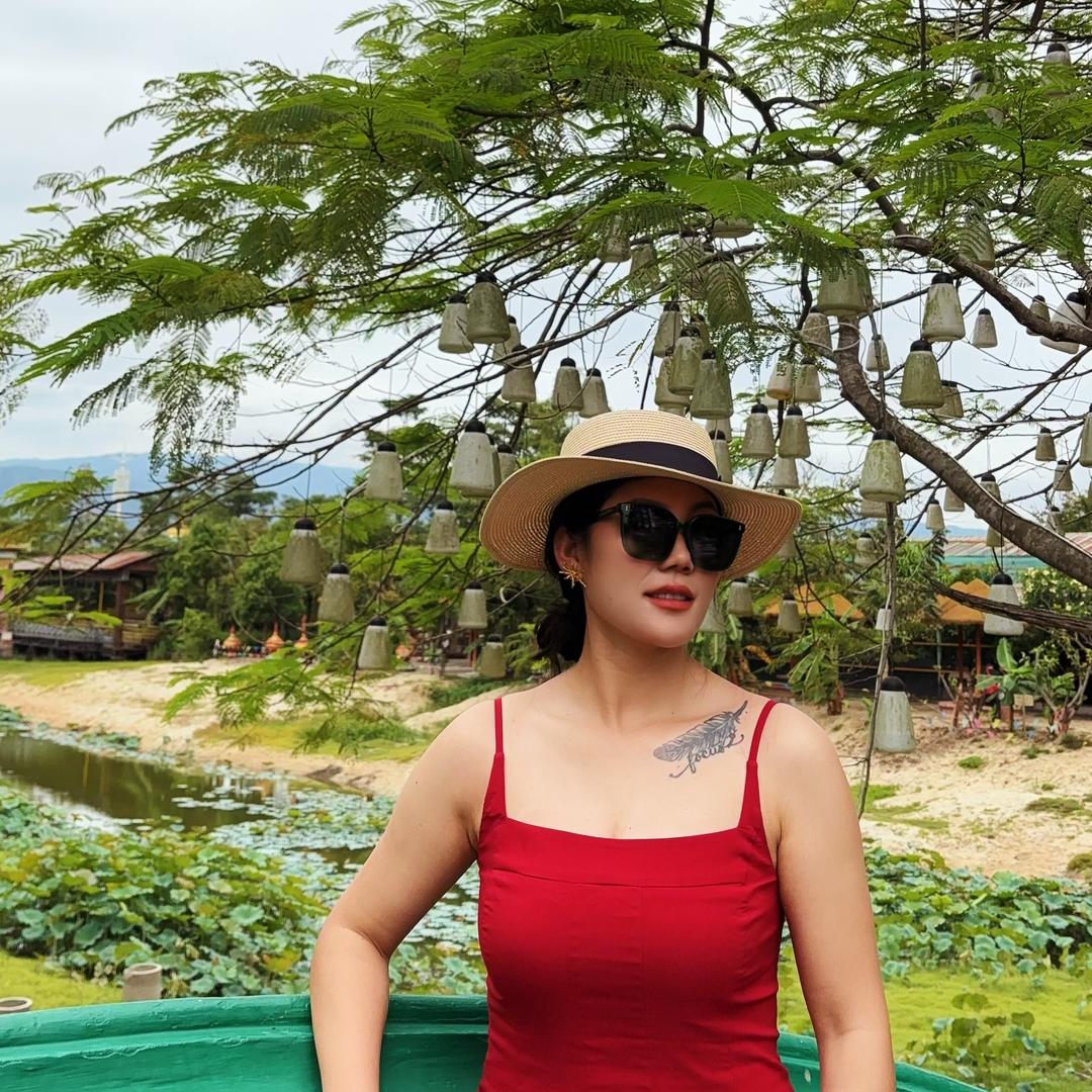 ✲ﾟ*💄小徐姐💋🌸づ