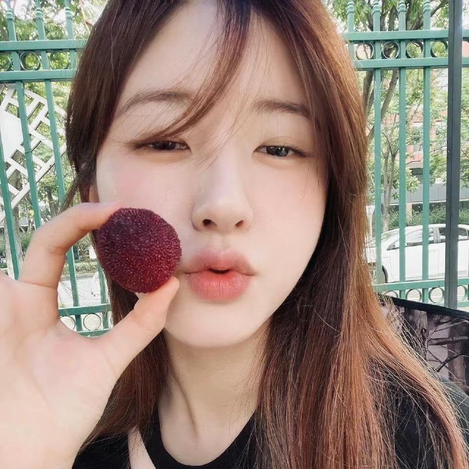 我是卖杨梅的小朱啦ᥫᩣ