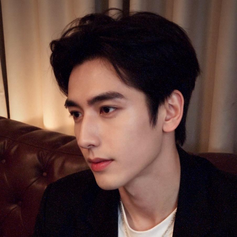 李承哲(男的勿关勿私)