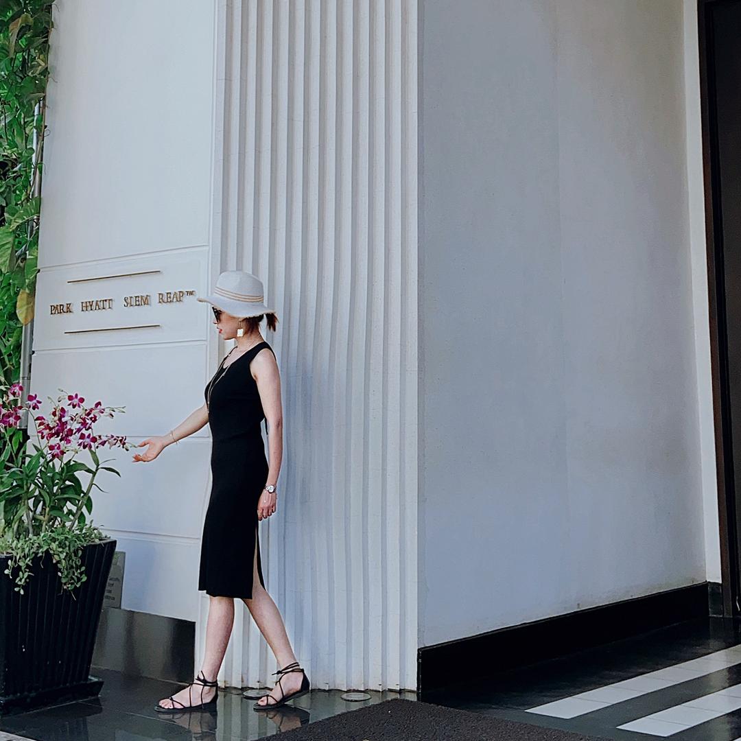 白族姑娘银作坊