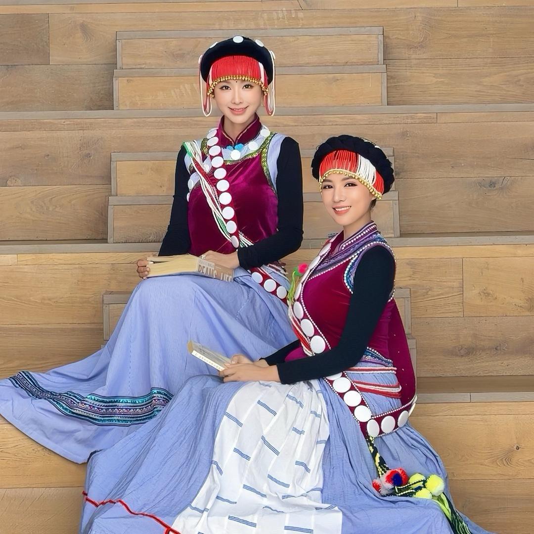 阿娜和阿妮