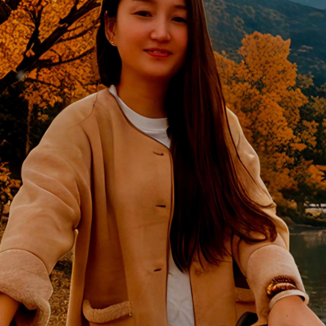 青青😘