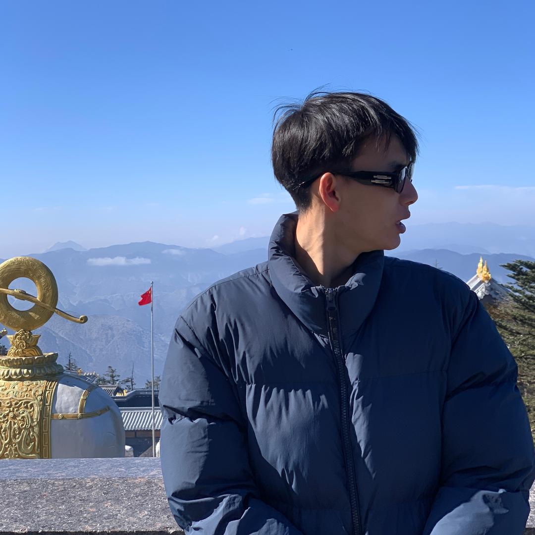 澎湃游泳健身小余