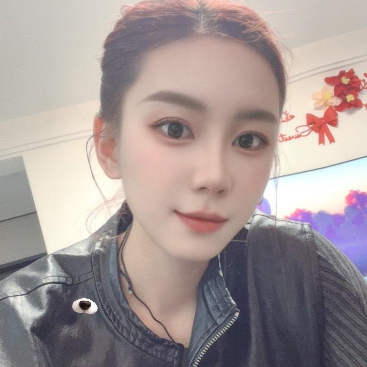 叫我小灿灿呀😜🌸