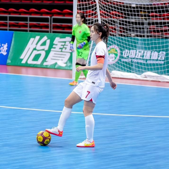 女足娜娜子