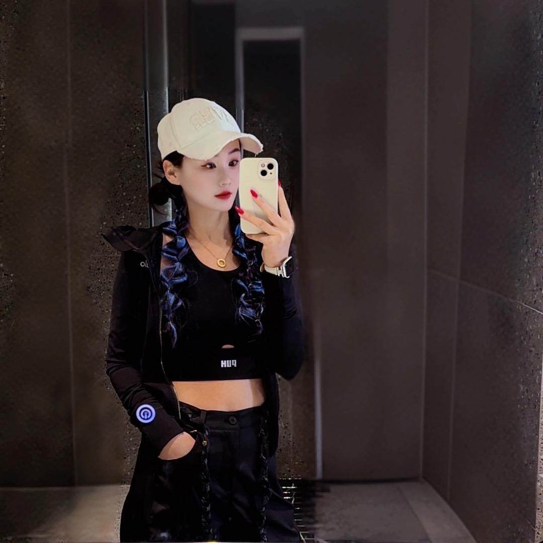@依一