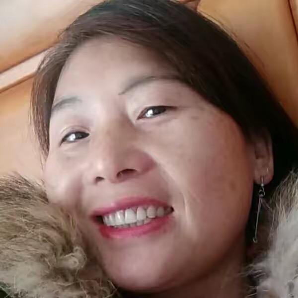 我是一个70后的老阿姨。