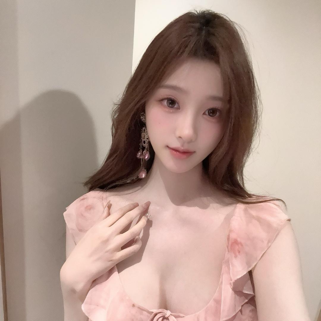低调女星💫