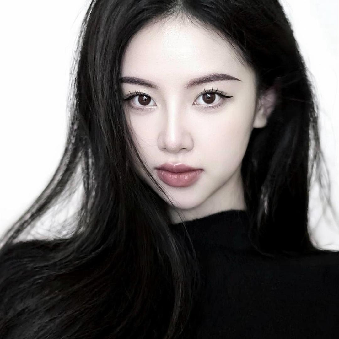 巴黎时装周女士