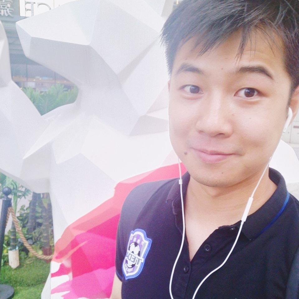 张小龙爱足球⚽️