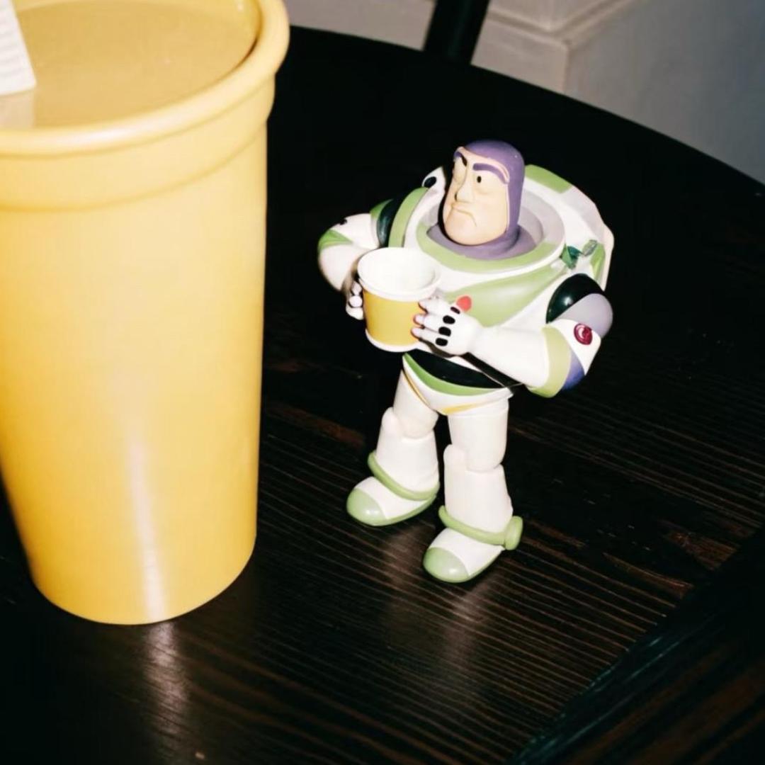 ￴￴￴  ￴￴ ￴  ￴￴