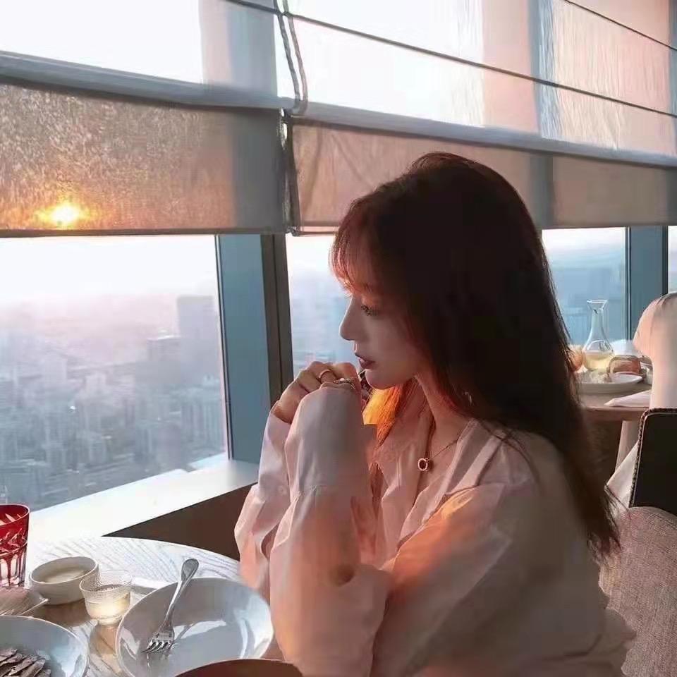 超人真的不会飞。