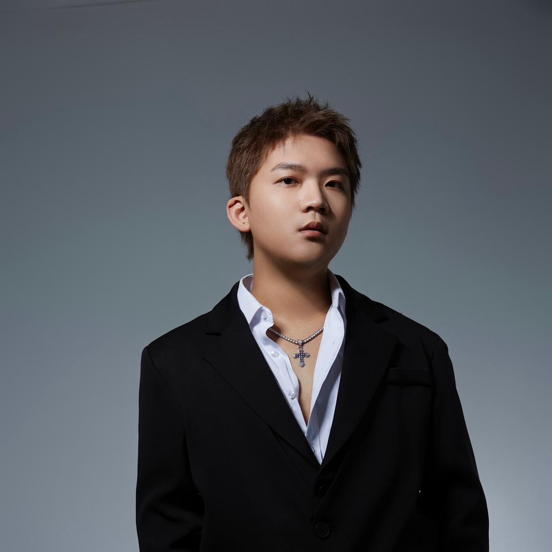 Leo是W新国潮的tony