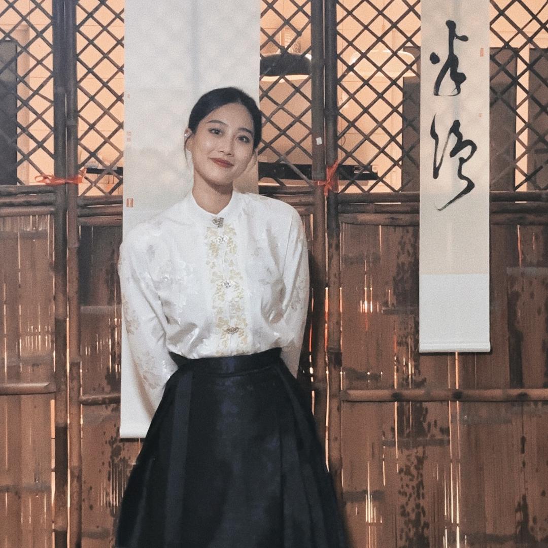NI如雪姐姐