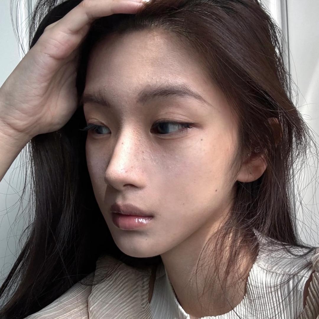凛凛.