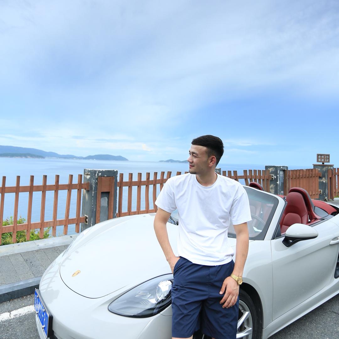 伊宁市雪冉耀帽子店