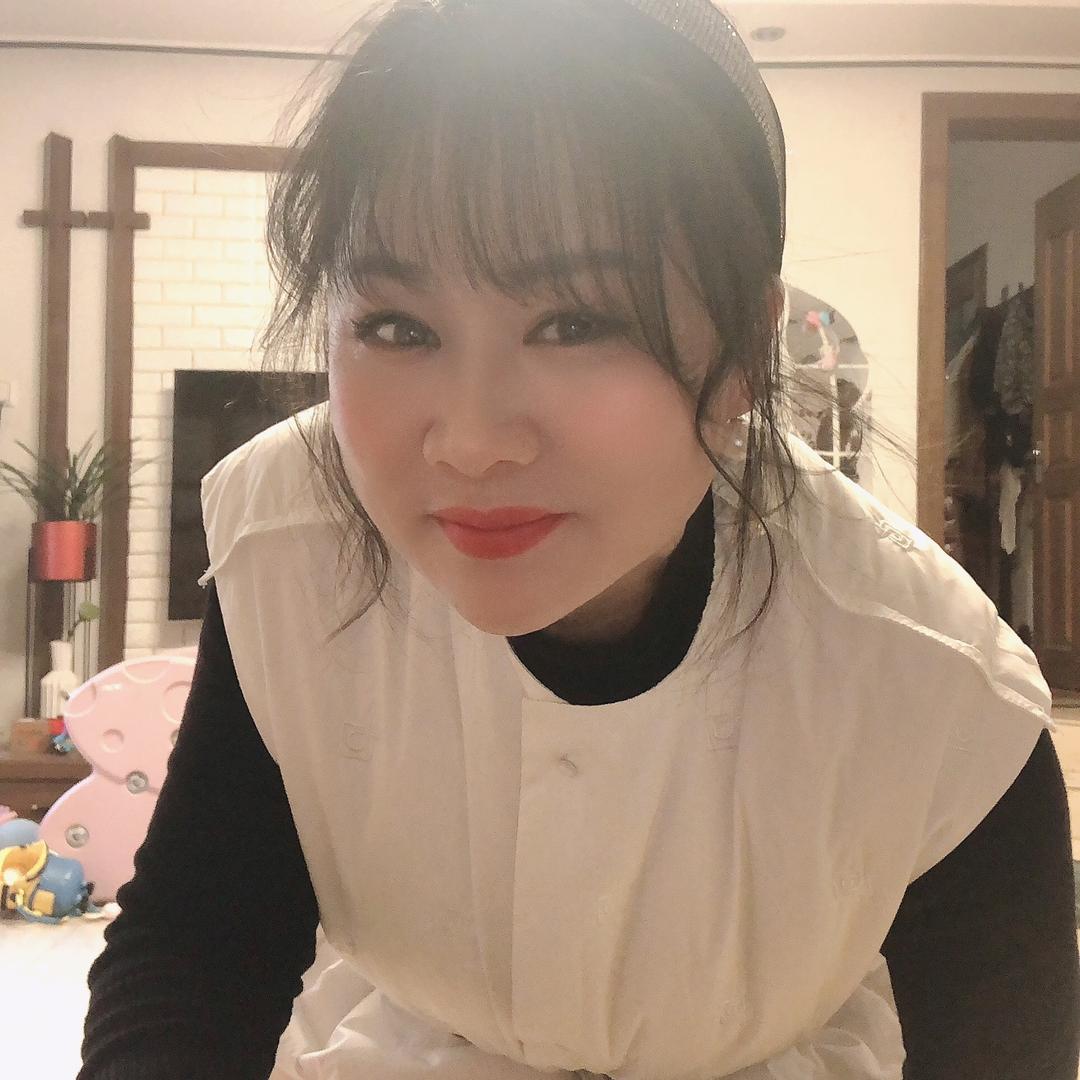 YY