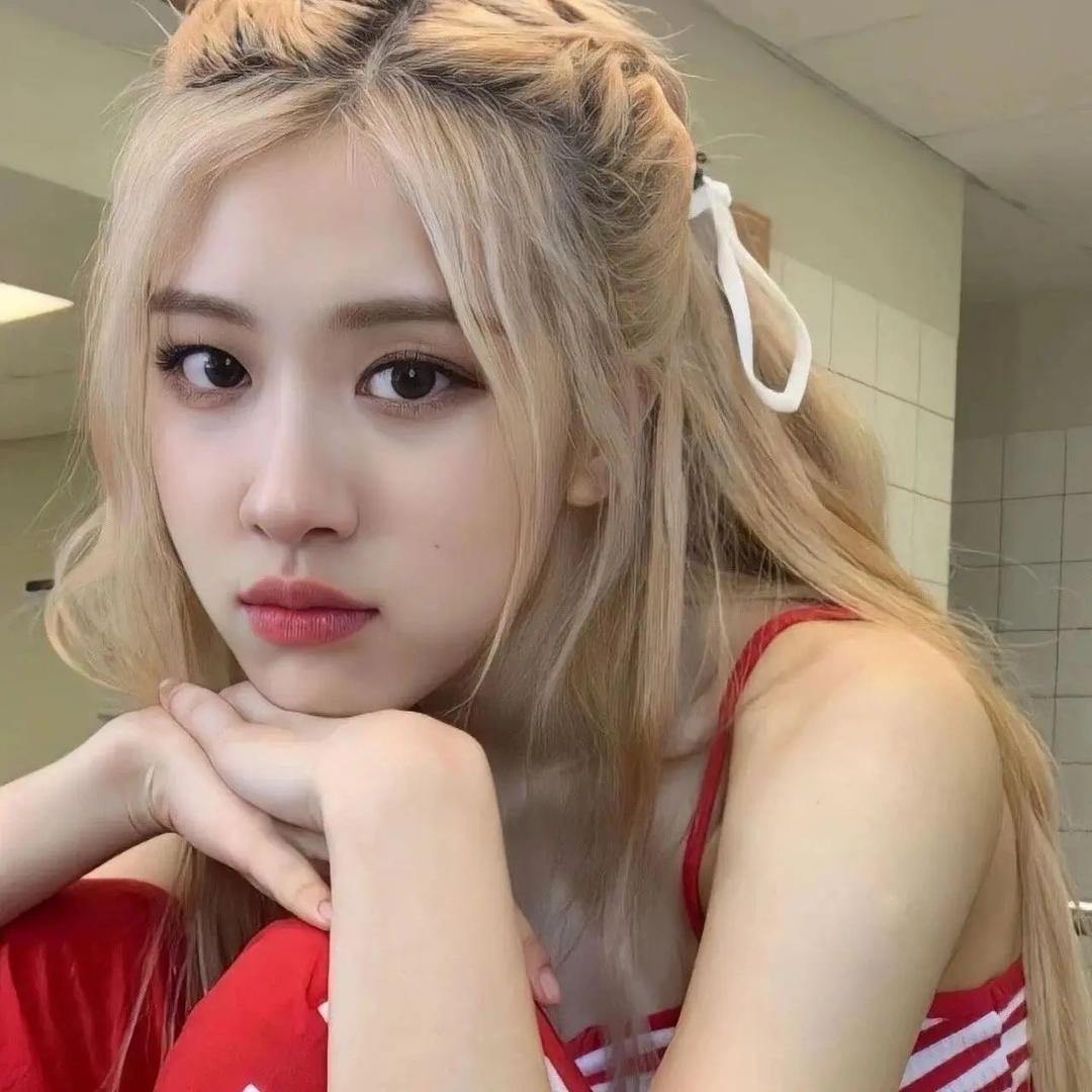 小怡.