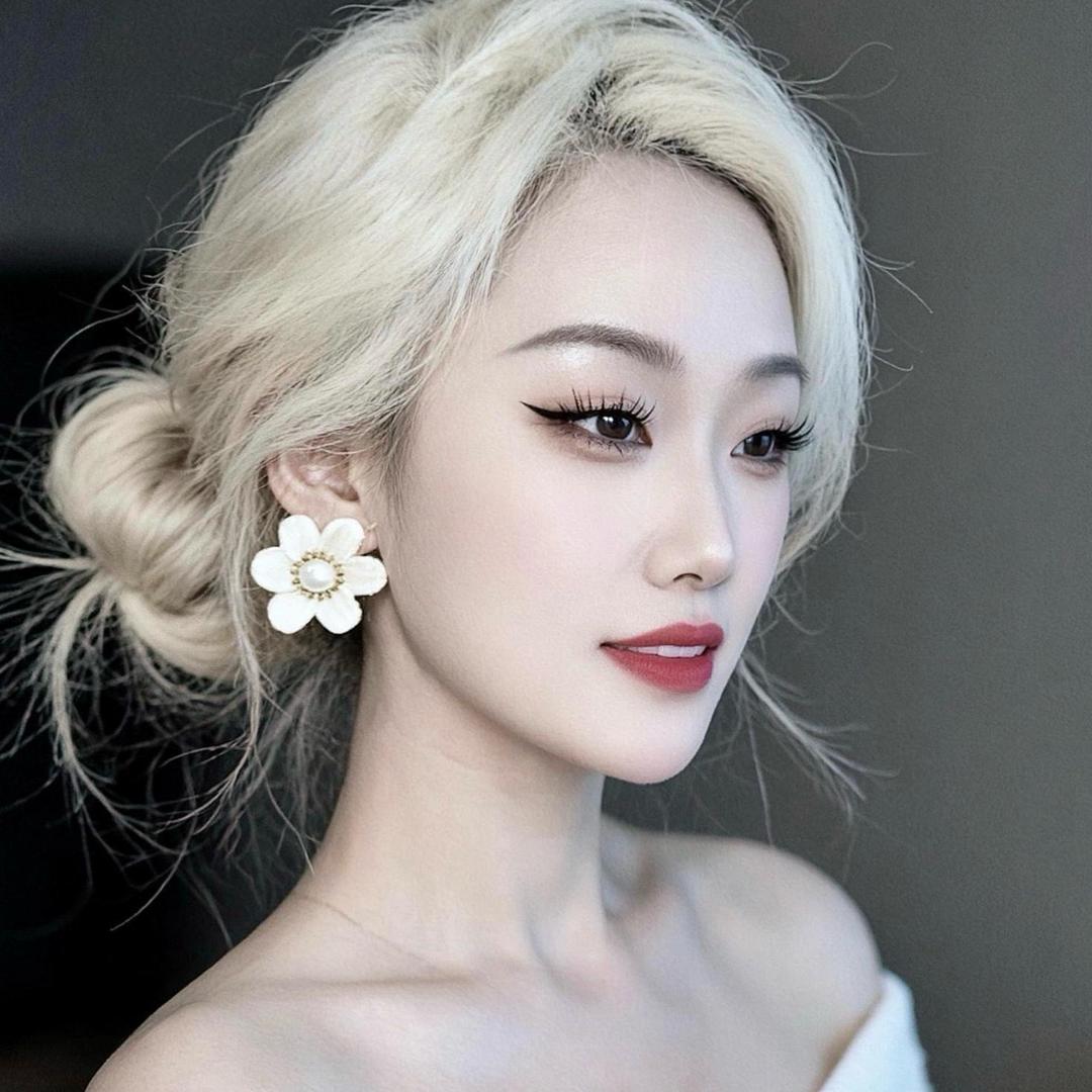 爱臭美的傻大姐