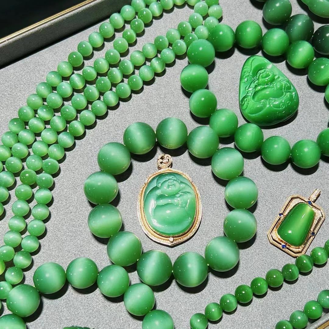 卖和田玉的小姐姐