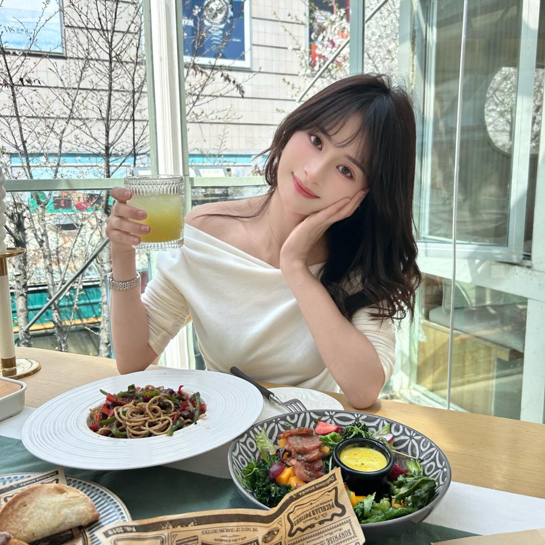 小羽爱吃鱼