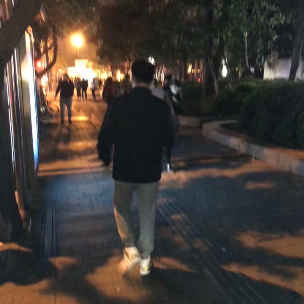 周霆琛