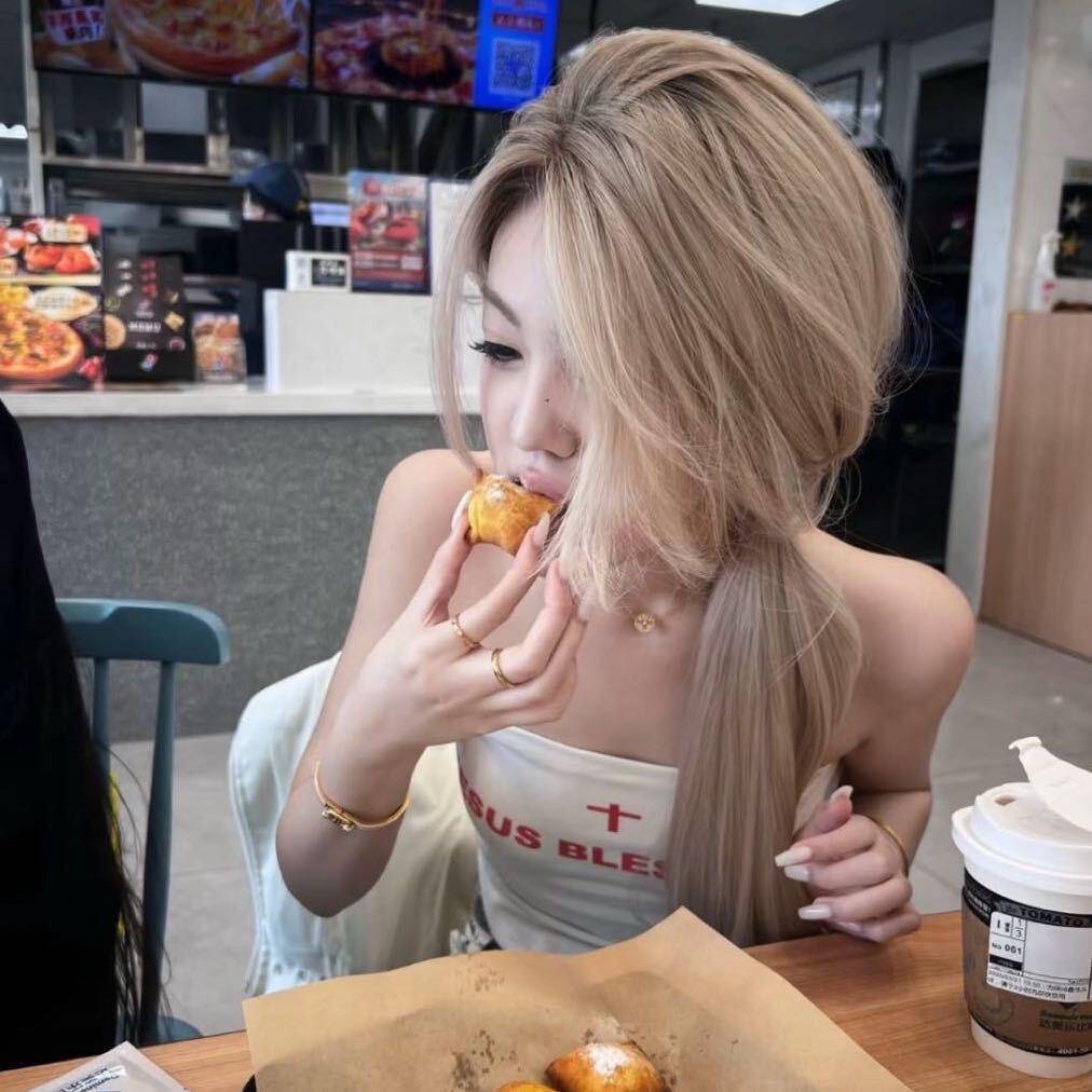 司茵