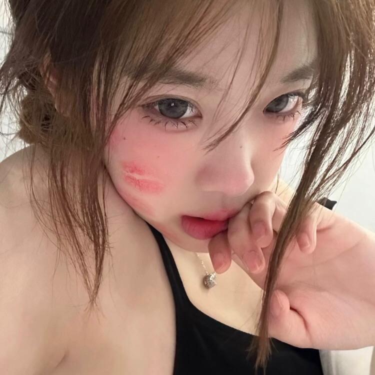 小鱼椰椰