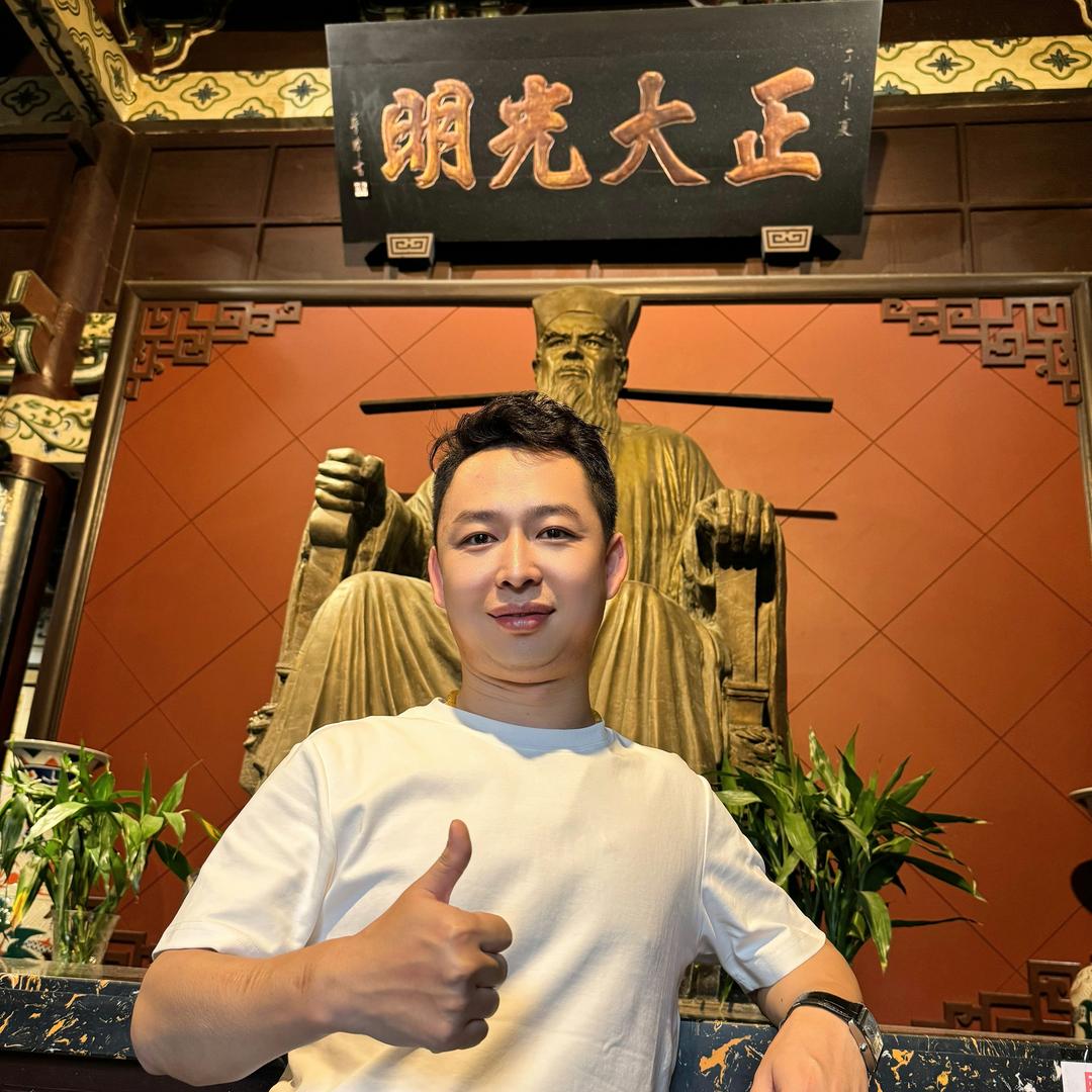 梁鑫哥