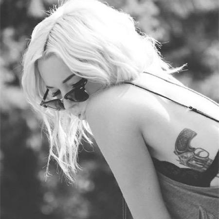 背着海的旅人🌊