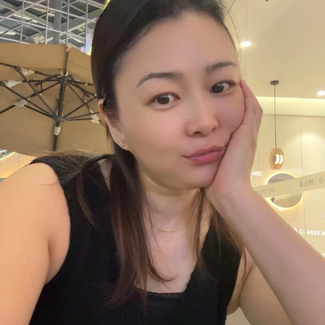 兰兰忙着可爱%