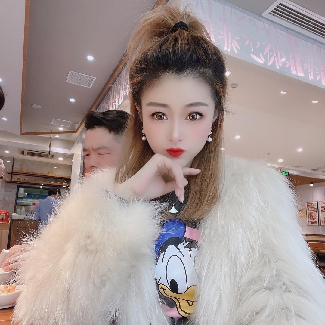 霍邱县城关镇婷婷女装店