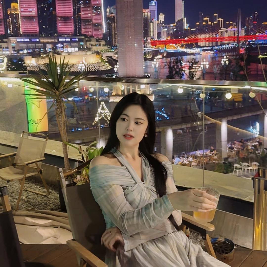 城口卖手机的阿姗