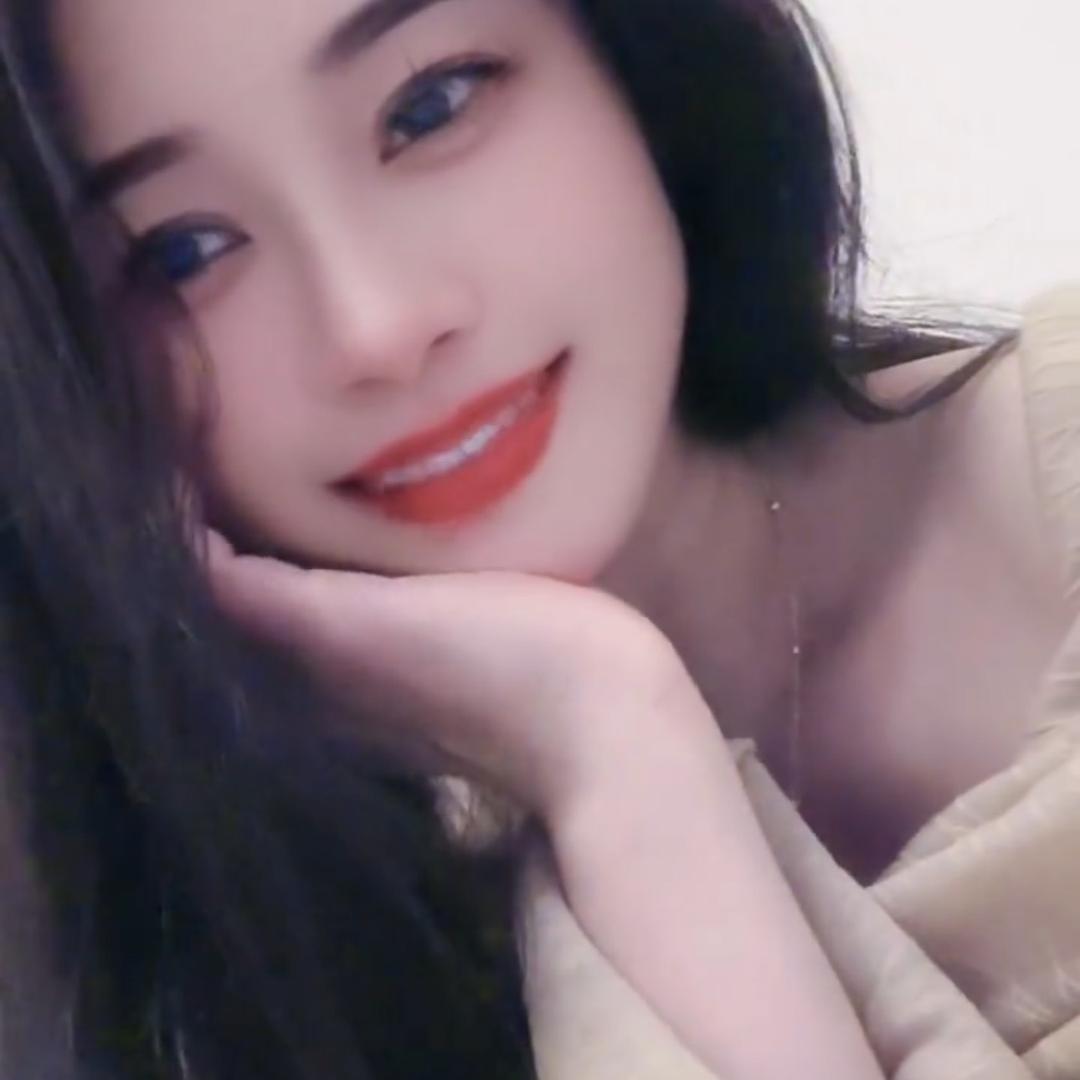冷清一笑倾所爱