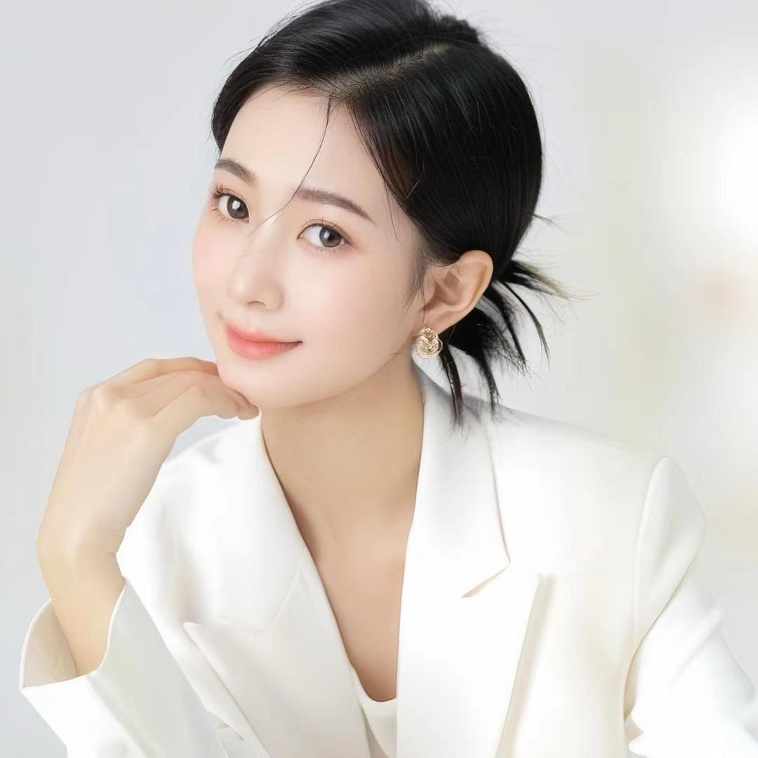 芊雨美妆小店