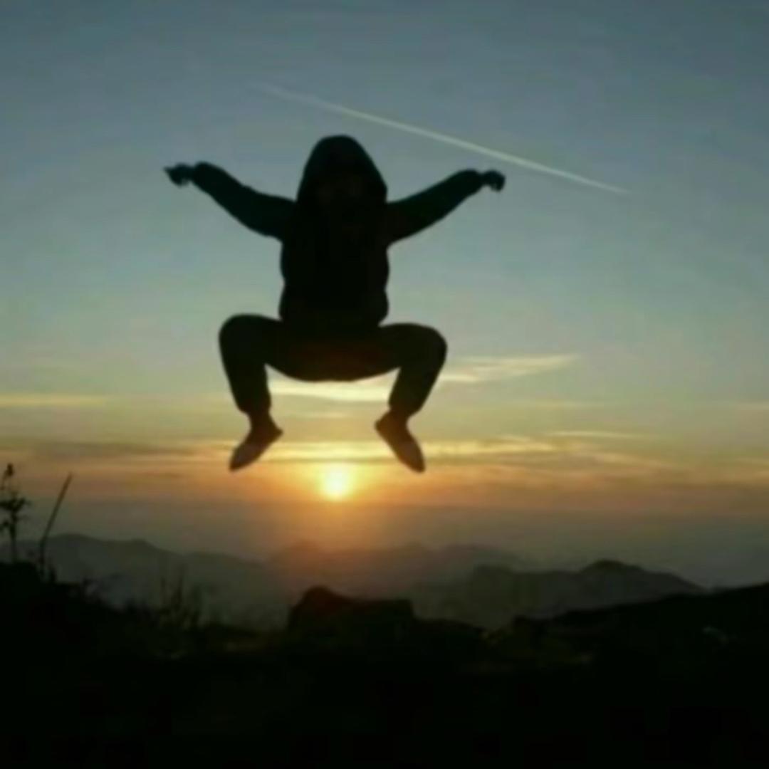 人不狠站不稳！