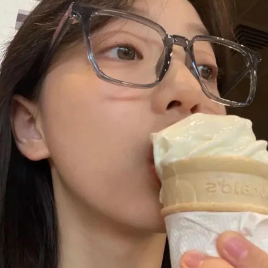 玫红色的洋.