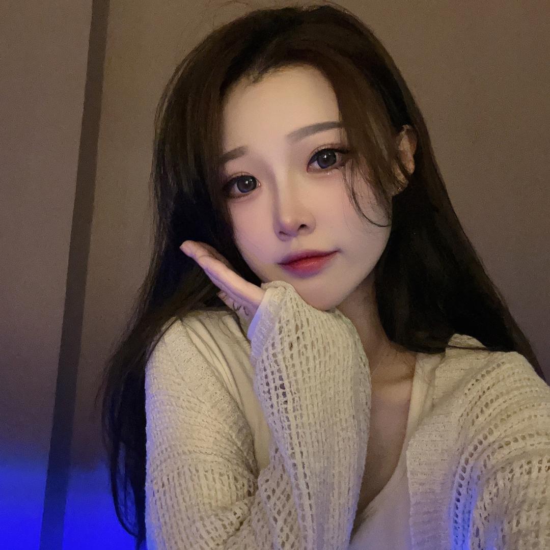 就叫小王吧