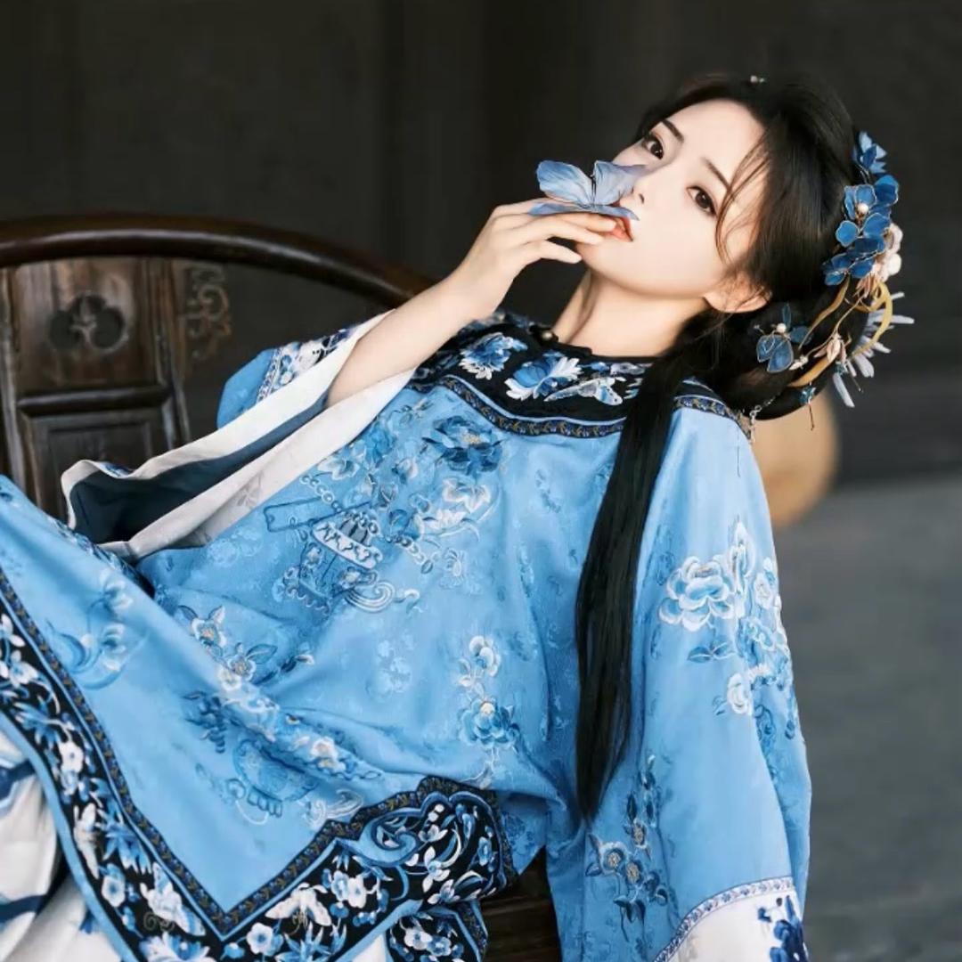 🎀Miss婷ℳᥫᩣ 🎀