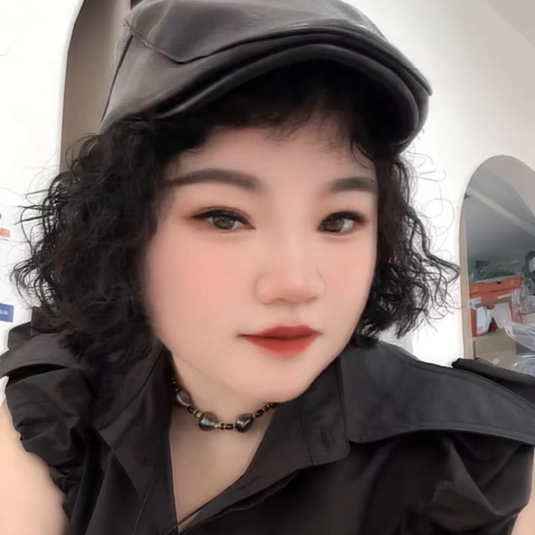 😘我是卡秀小月月