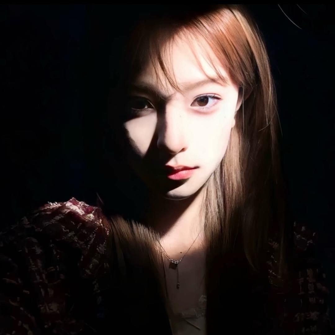 J  .