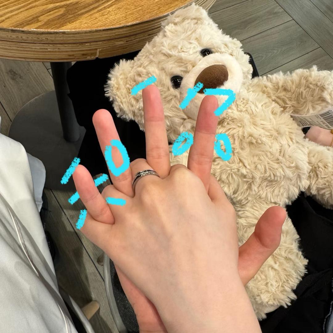 双面恋人👩‍❤️‍💋‍👩